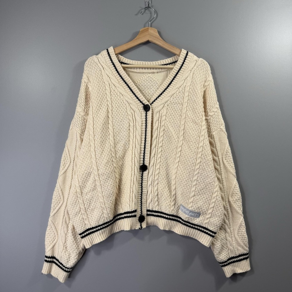 Taylor Swift Cardigan Sweater Womens L White Cable Knit Star Patch V Neck